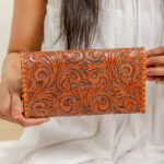 Cowhide Tooling Carving Wallet - Image 3