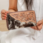 Cowhide Tooling Carving Wallet - Image 2