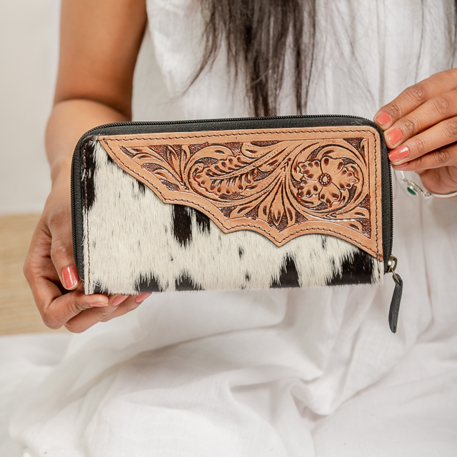 14124-5.jpg Cowhide Tooling Carving Wallet - Image 1