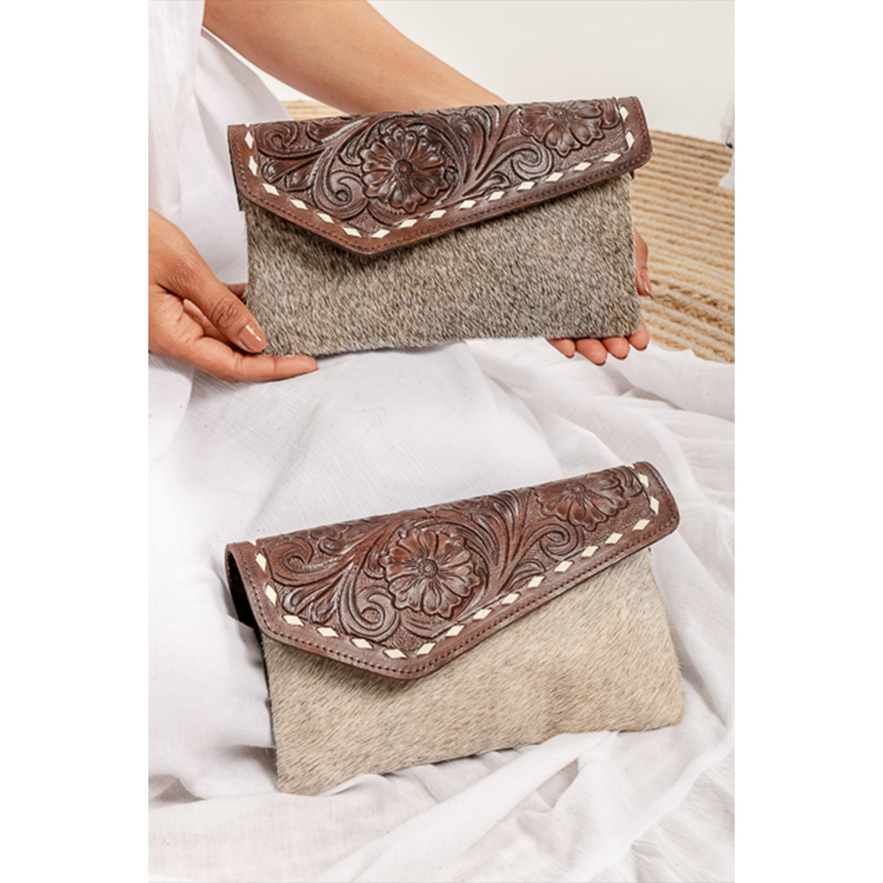 14146-1.jpg Cowhide Tooling Carving Wallet - Image 1