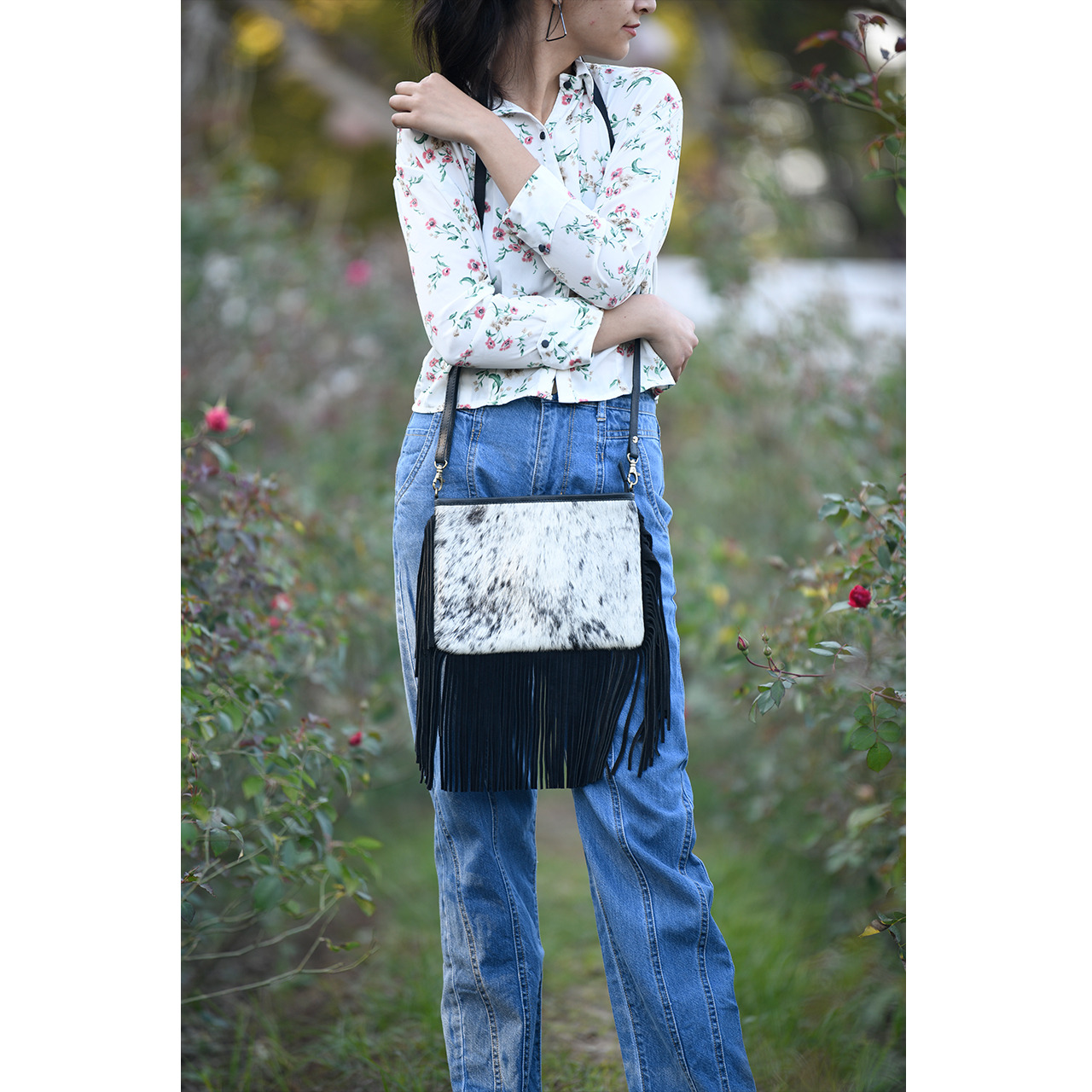 19047-5.jpg Girls Cowhide Fringe Bag - Image 1