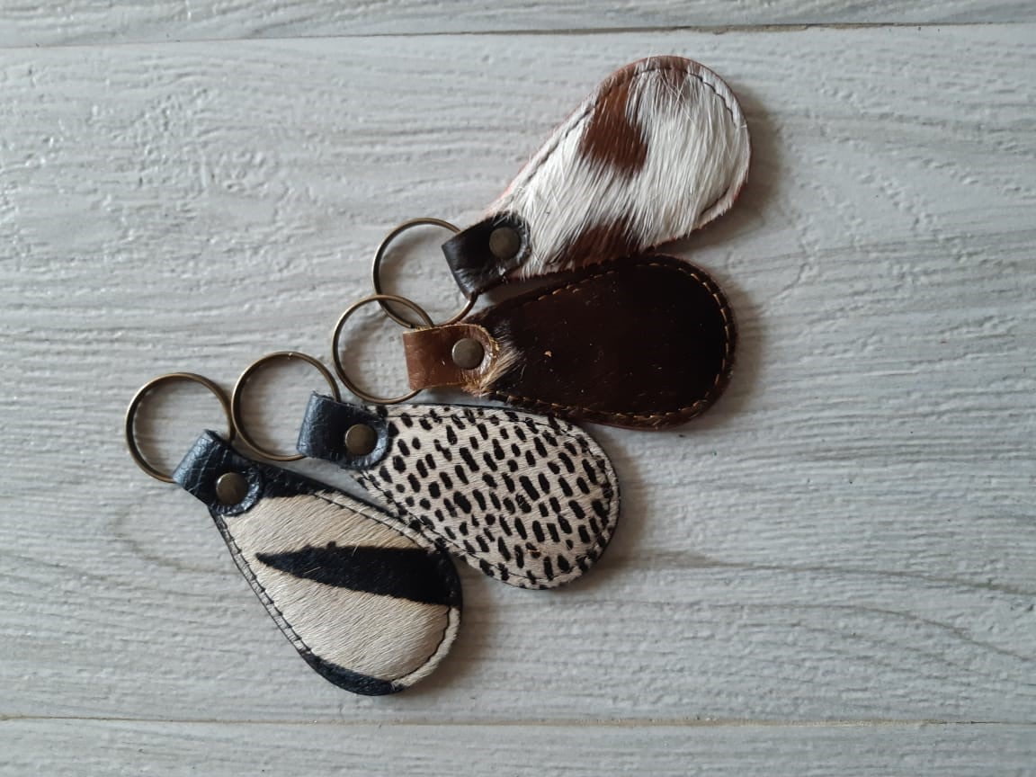 WhatsApp-Image-2022-08-18-at-3.25.40-PM-1.jpeg Hairon Keychain - Image 1